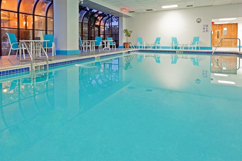 DoubleTree by Hilton New York LaGuardia Airport 18/54