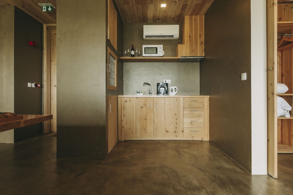 Santa Barbara Eco-Beach Resort 5/50