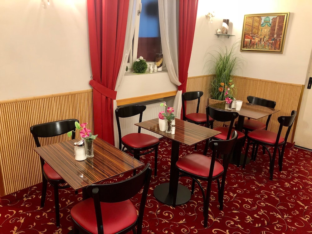 PENSION BARON AM SCHOTTENTOR HOTEL 33/50