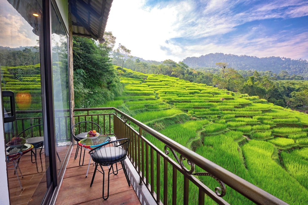 Central Hills Pu Luong Resort 40/50