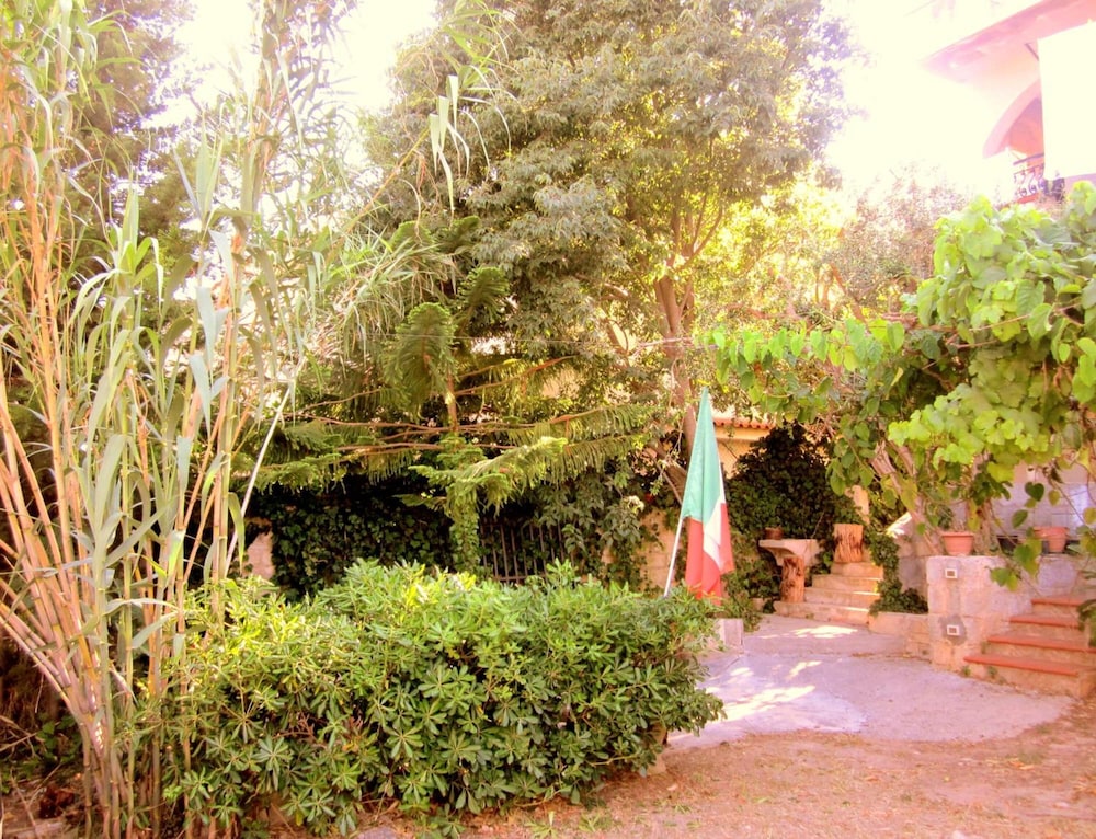 Villa Ambra B&amp;B 40/46