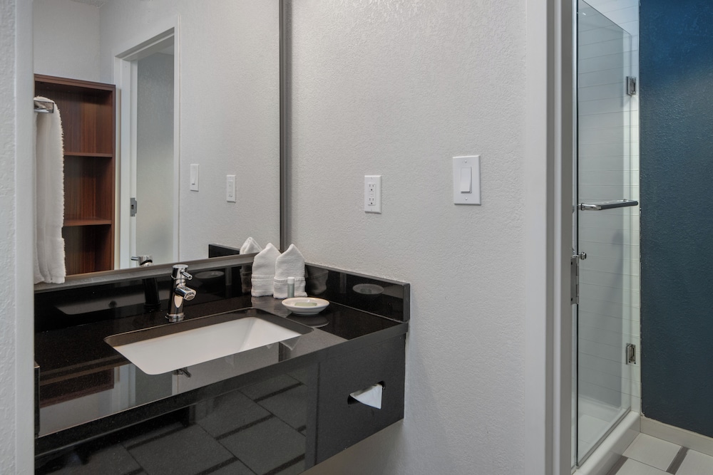 Fairfield Inn Suites By Marriott Ft Myers Cape Coral 46/50