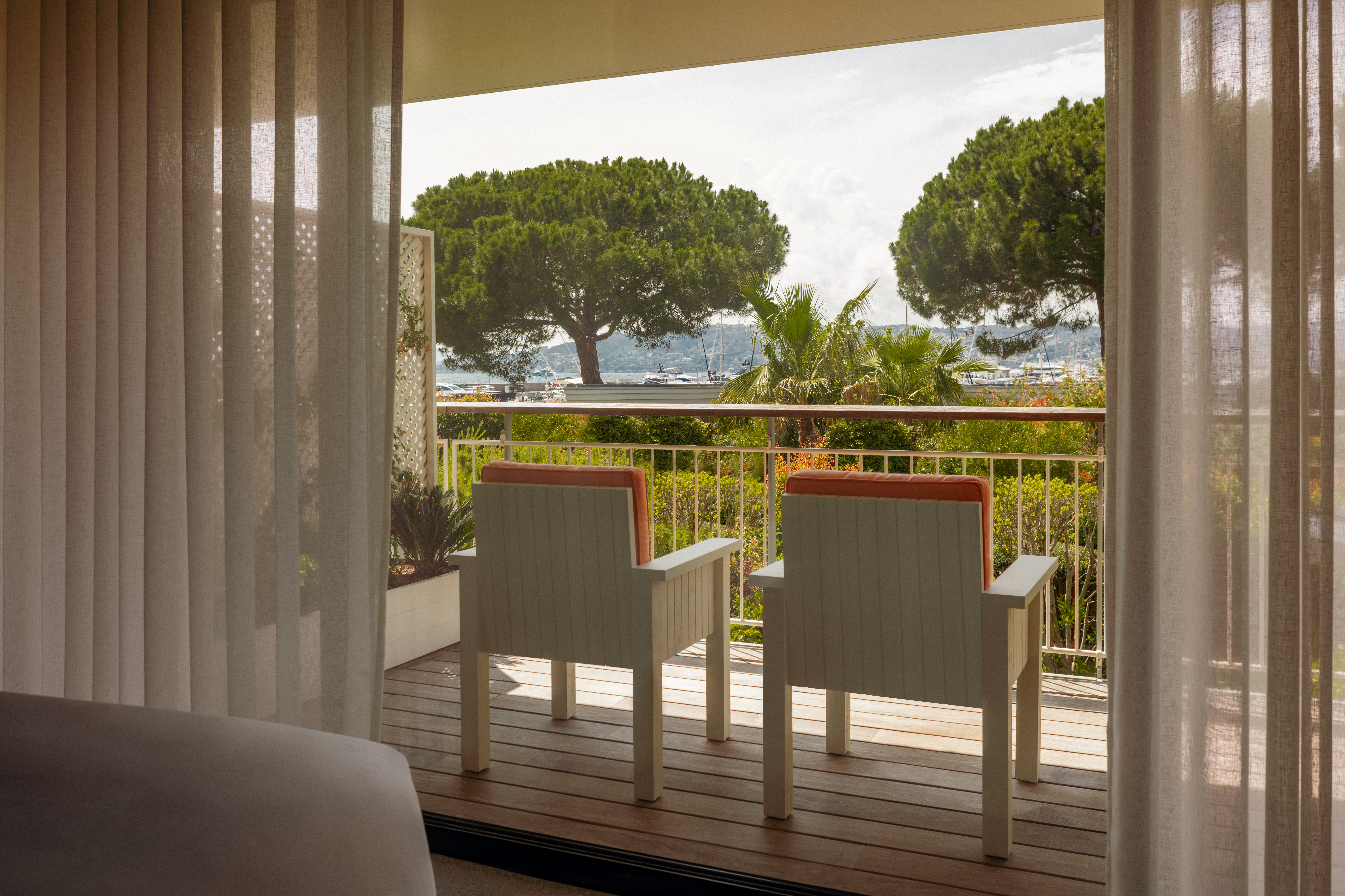 Cap D' Antibes Beach Hotel 41/45
