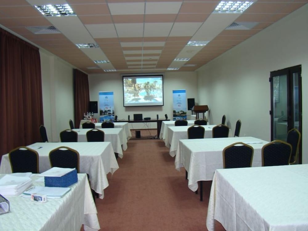 Hotel Helin Aeroport 19/25