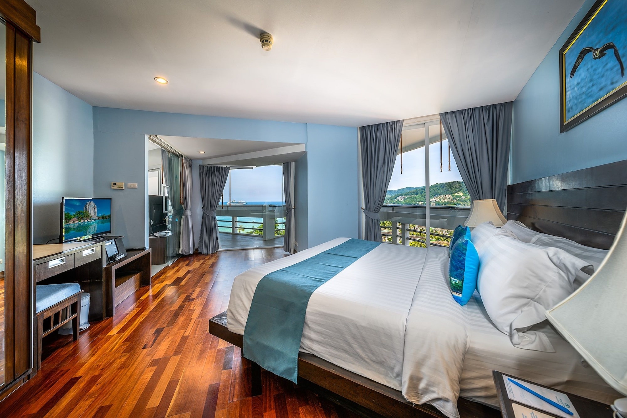2 BEDROOMS, ROYAL, SUITE, SEA VIEW