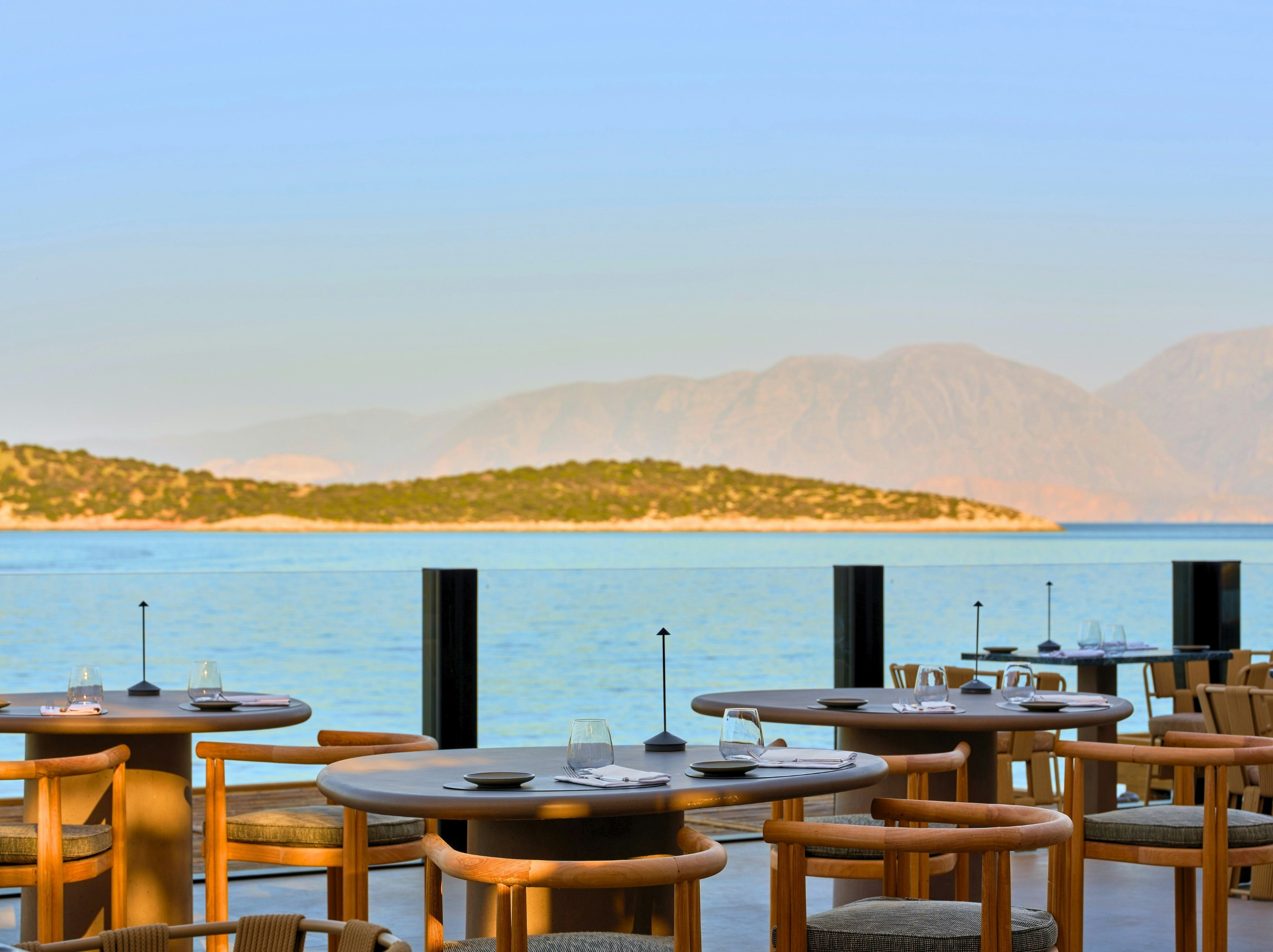 Minos Beach Art Hotel 62/63