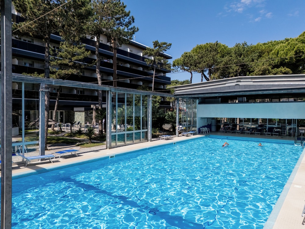 HOTEL MERIDIANUS 6/50
