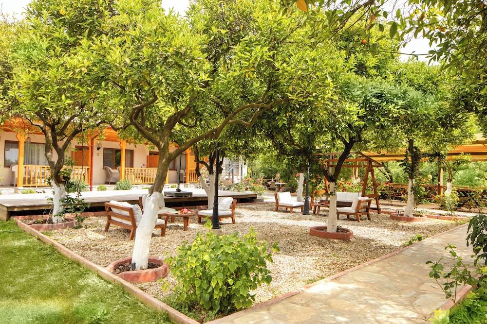Orange Garden Hotel Akyaka، مرماريس 33/50