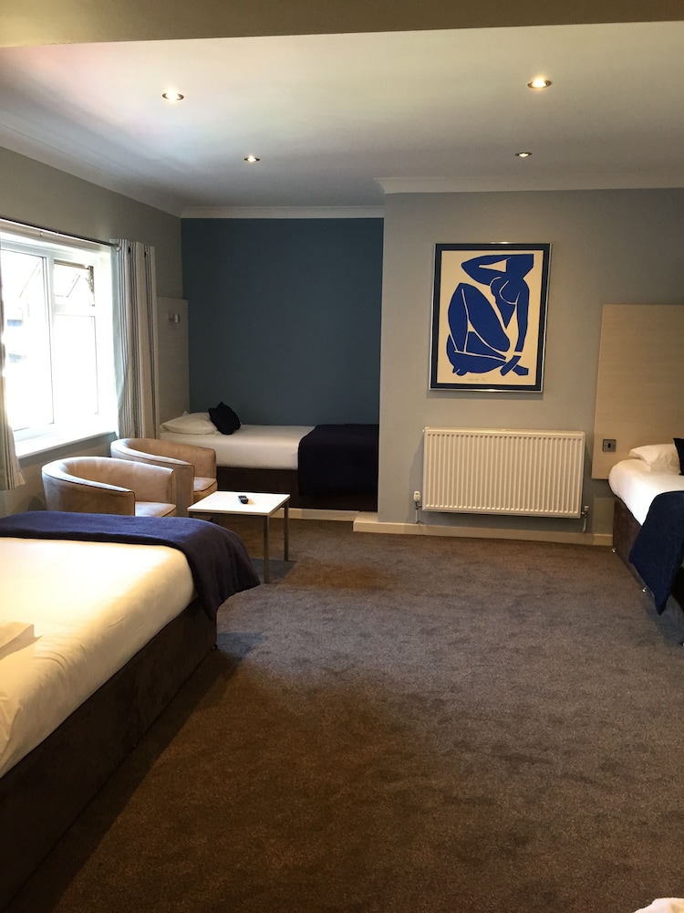 Dalmeny Resort Hotel 28/38