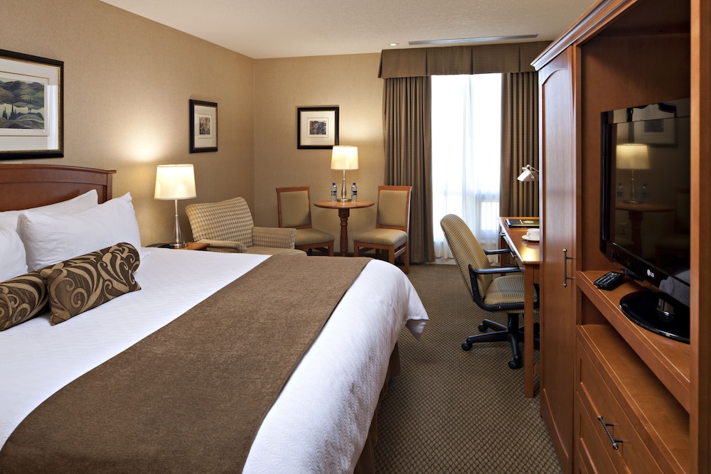Carriage House Hotel Conference Centre 10/50
