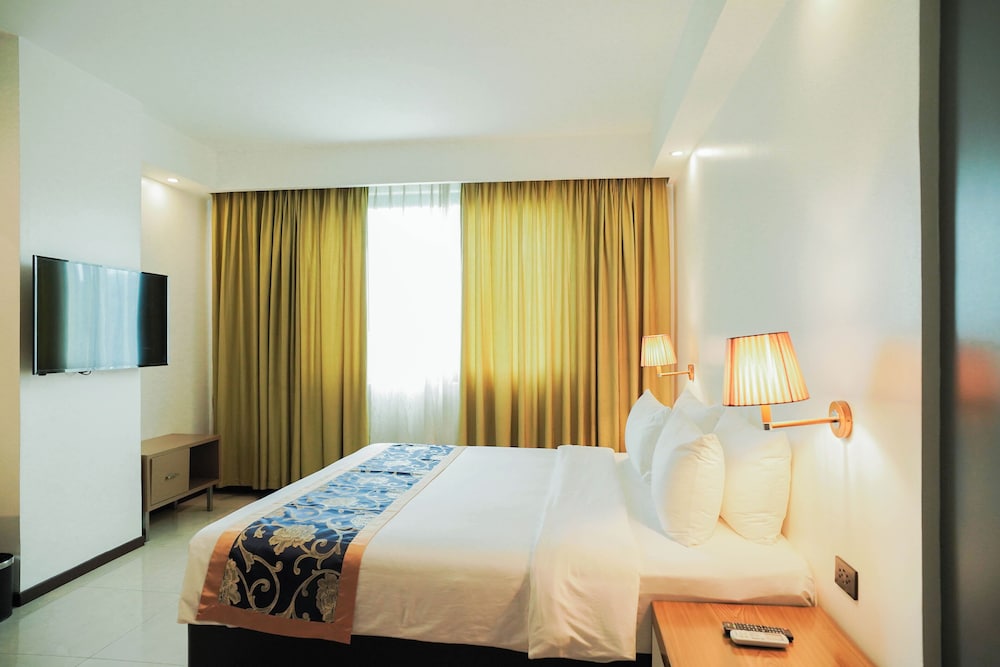 Sunday Hevea Hotel and Resort 20/55