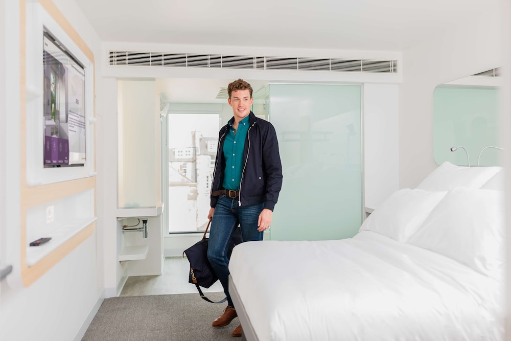 YOTEL Edinburgh, Select by Hilton 24/72