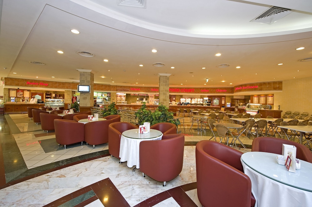 restaurant cafeteria