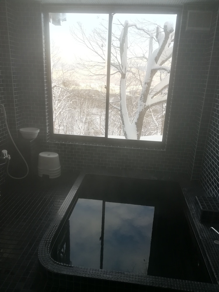Madarao Elm Pension 23/50