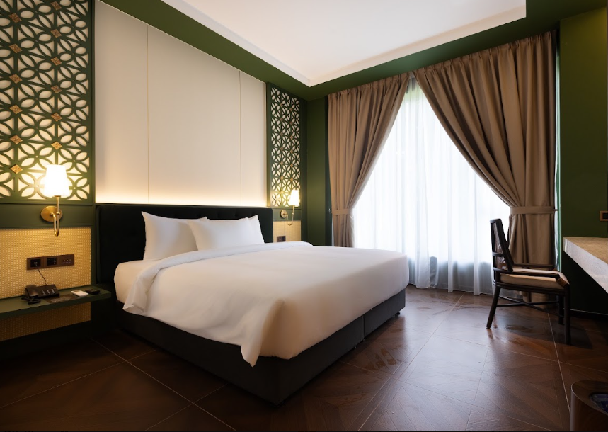 The Seven Stars Hotel 13/48