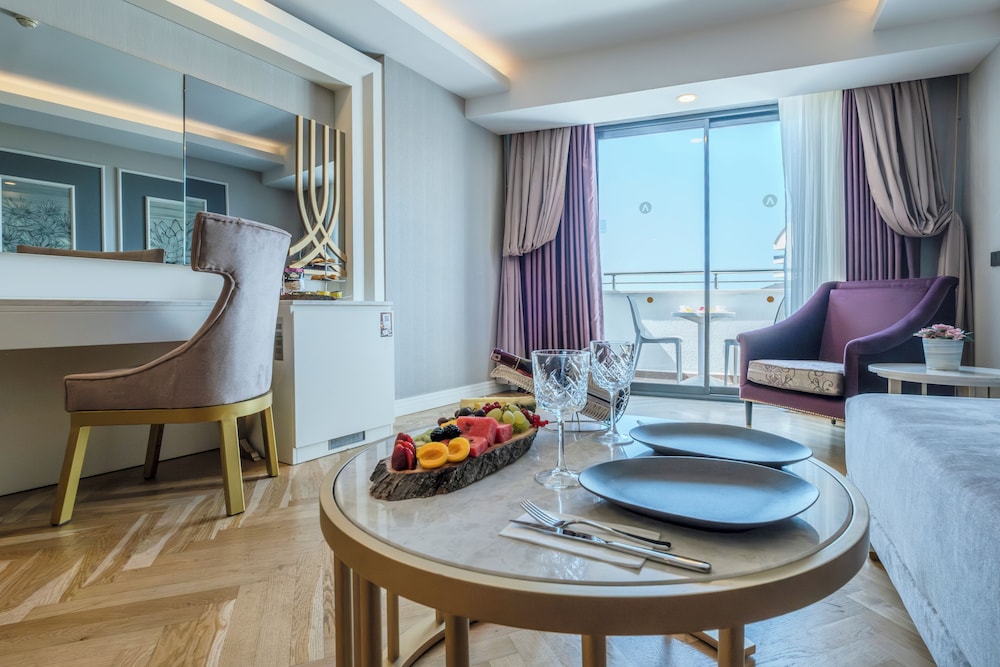 Adalya Elite Lara Hotel 52/72