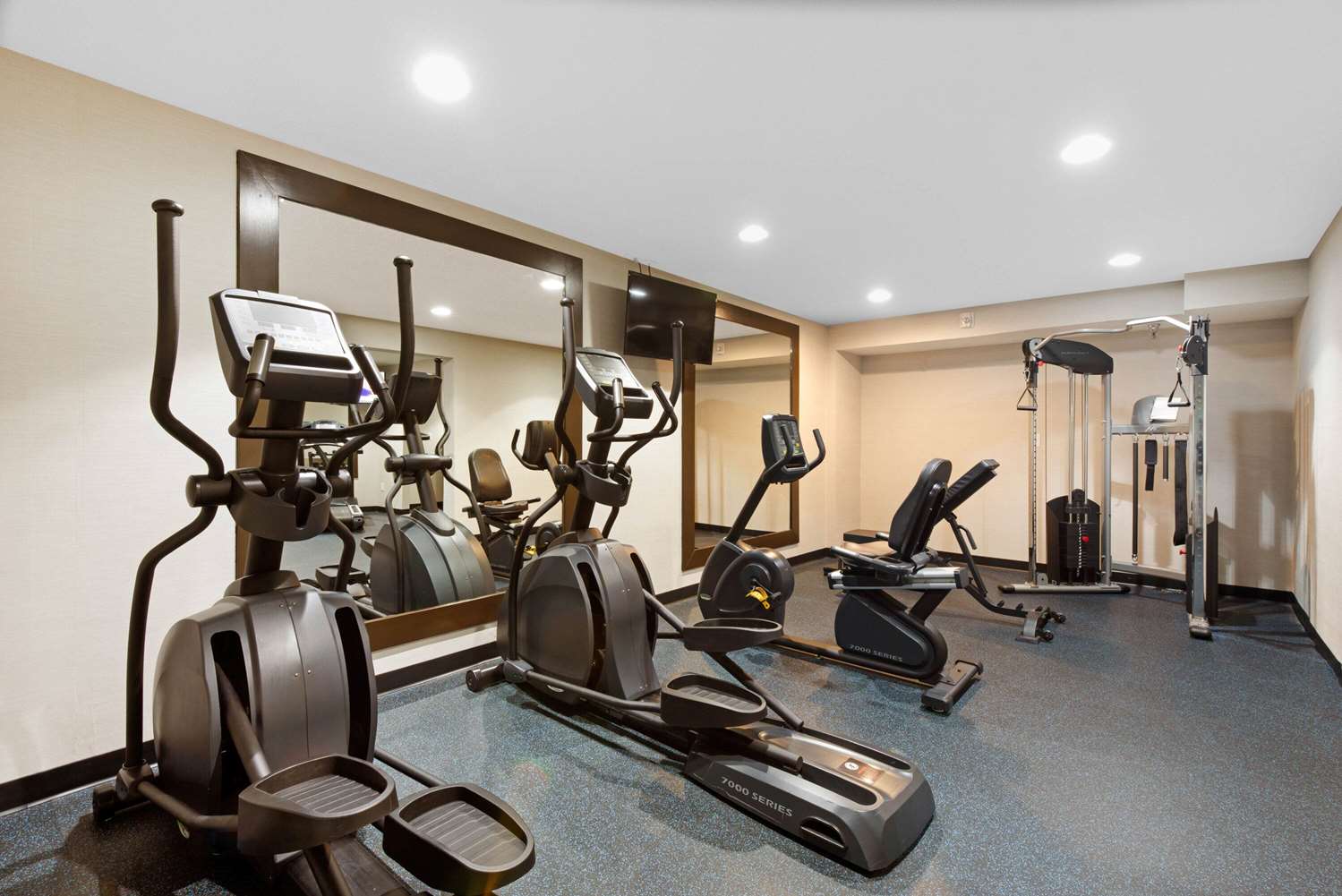 La Quinta Inn & Suites by Wyndham DC Metro Capital Beltway 31/55