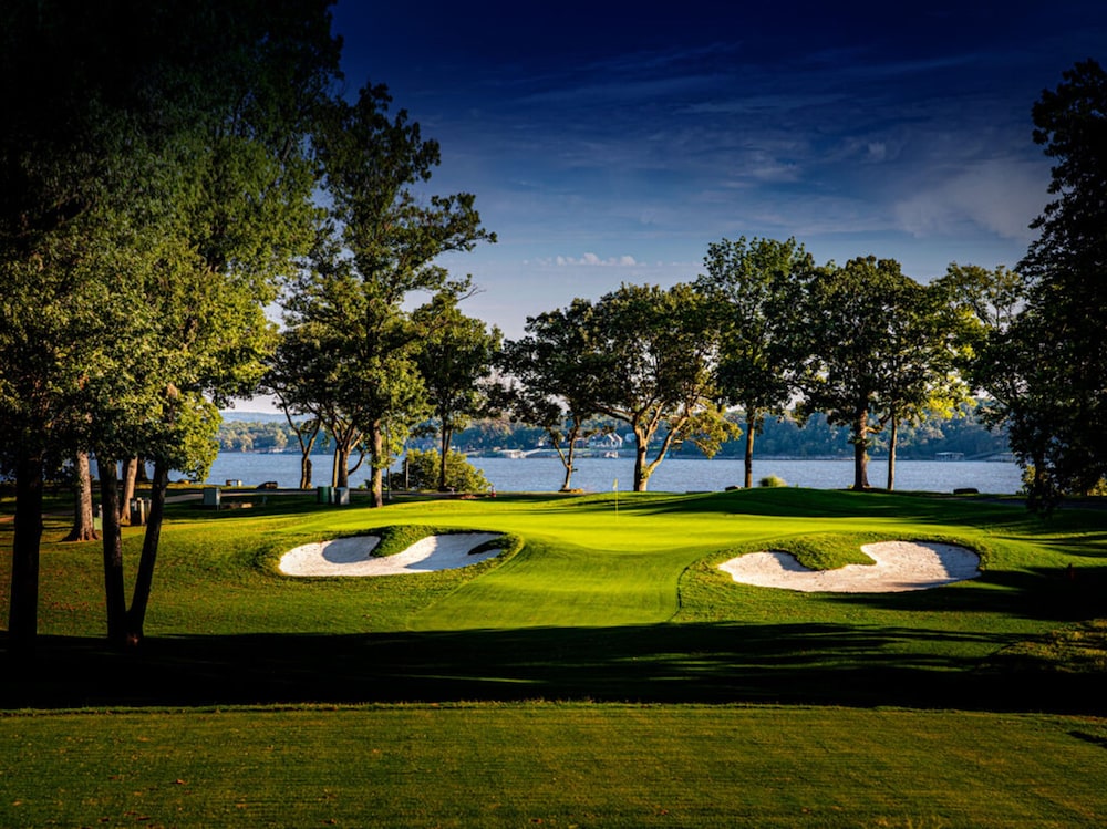 Shangri La Resort Afton 46/50