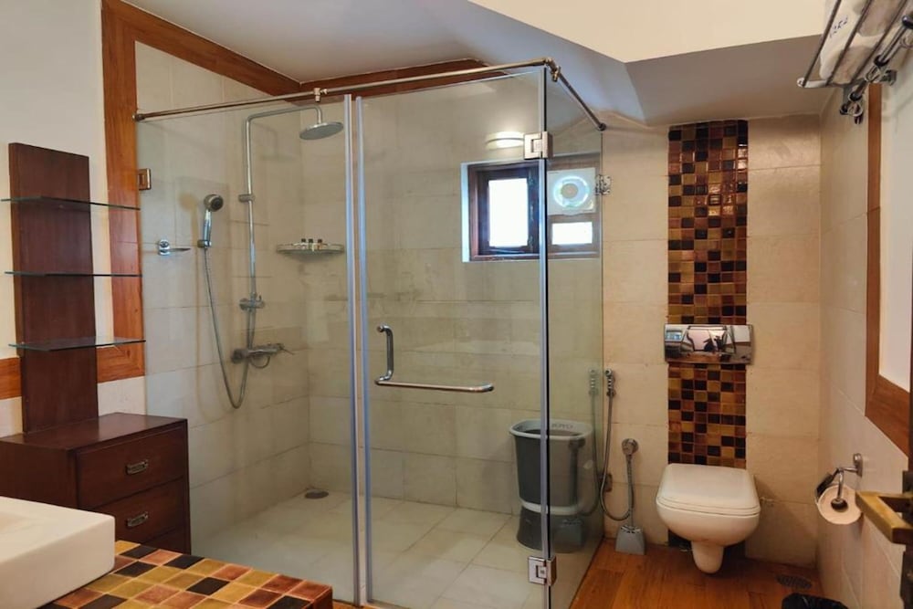 La Sunila Suites 42/44