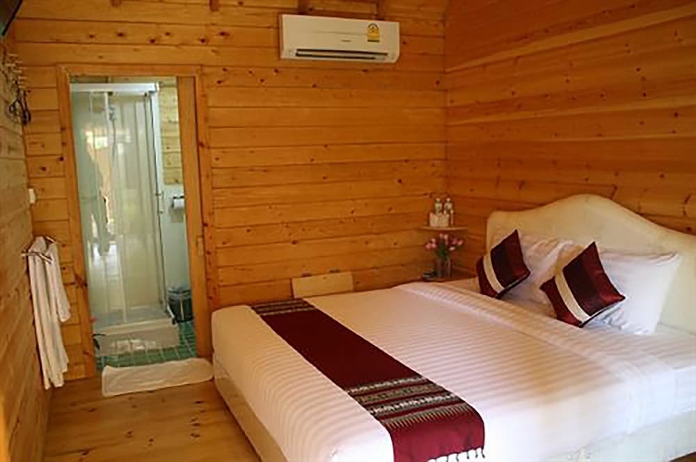 Loghome Boutique 24/71
