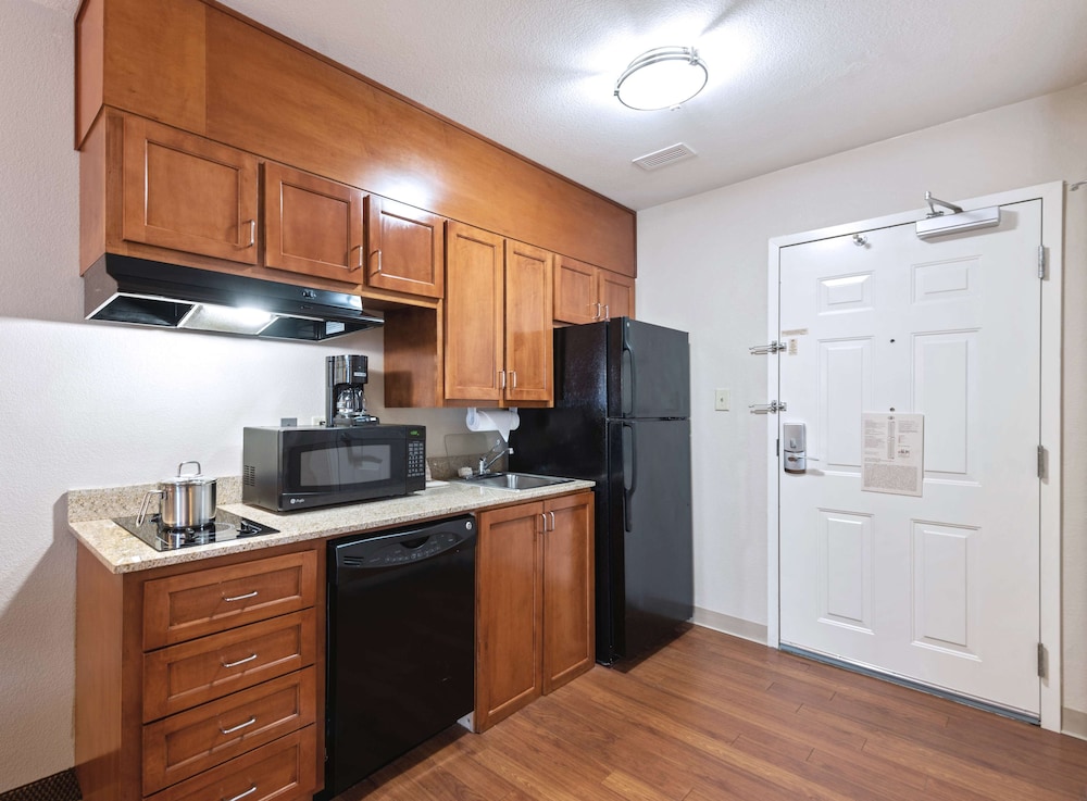 Extended Stay America Suites - San Antonio - North 6/56