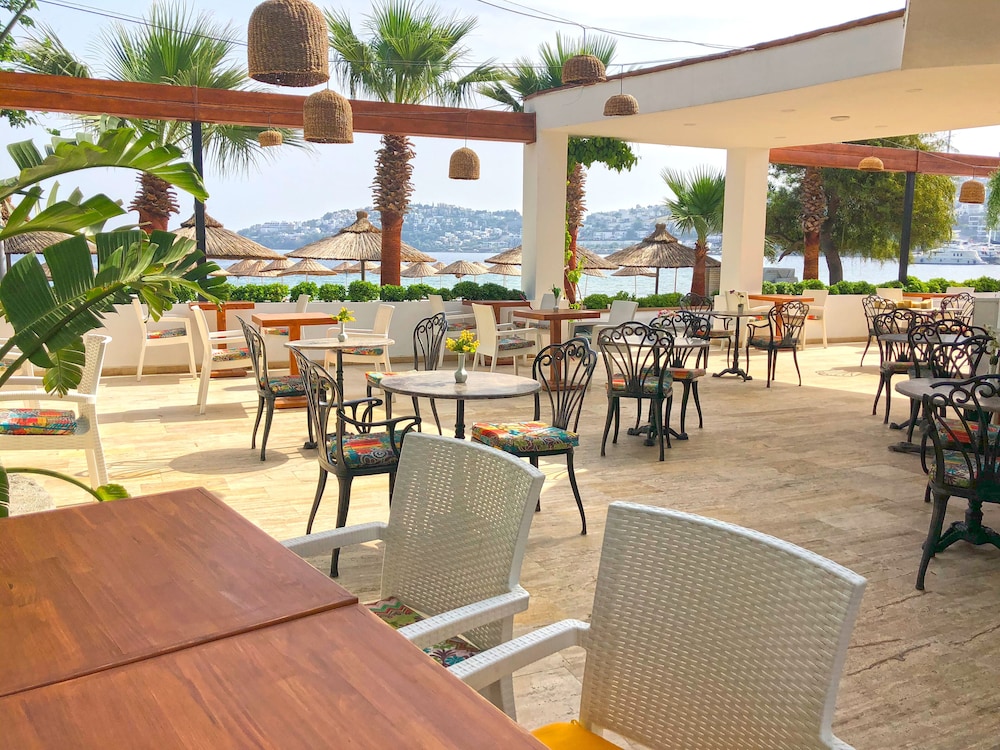 Butikhan Hotel 55/69