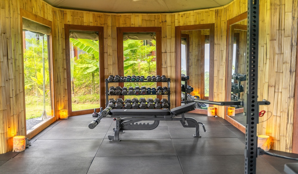 9 Hornbills Tented Camp 16/50
