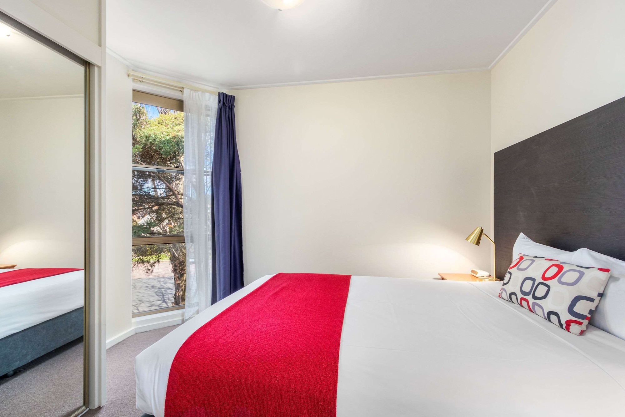2 BEDROOMS, APARTMENT