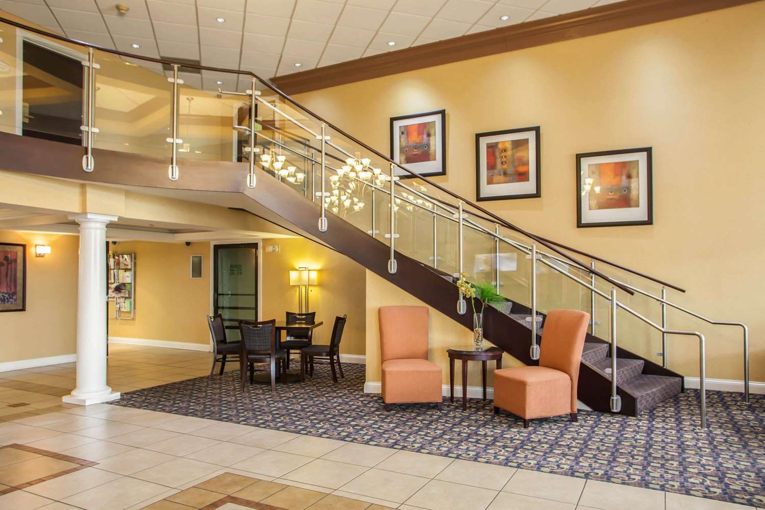 Quality Inn & Suites St Charles -West Chicago 4/40