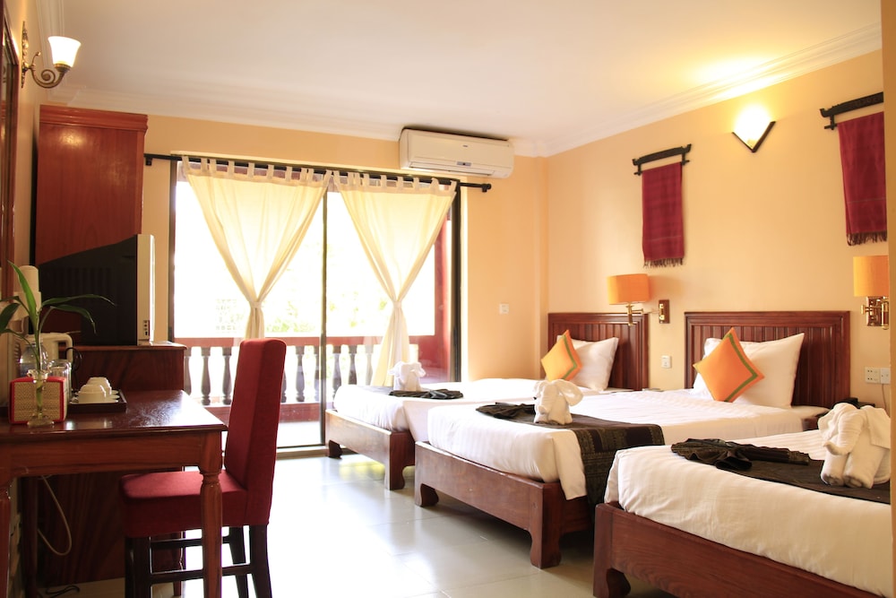 MEKONG ANGKOR PALACE HOTEL 28/70