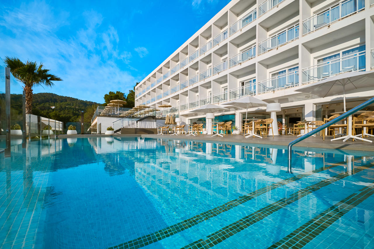 Grupotel Ibiza Beach Resort - Adults Only in PORTINATX