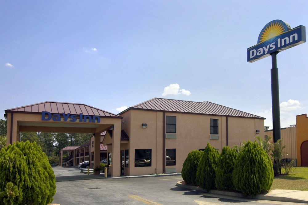 Days Inn By Wyndham Bainbridge 1/39