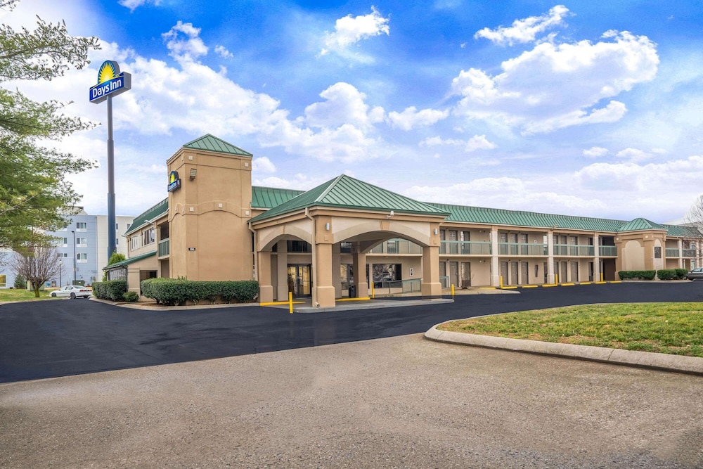 Days Inn By Wyndham Clarksville North 1/63