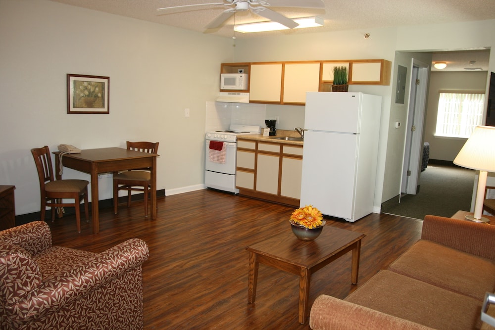 Affordable Suites 38/57