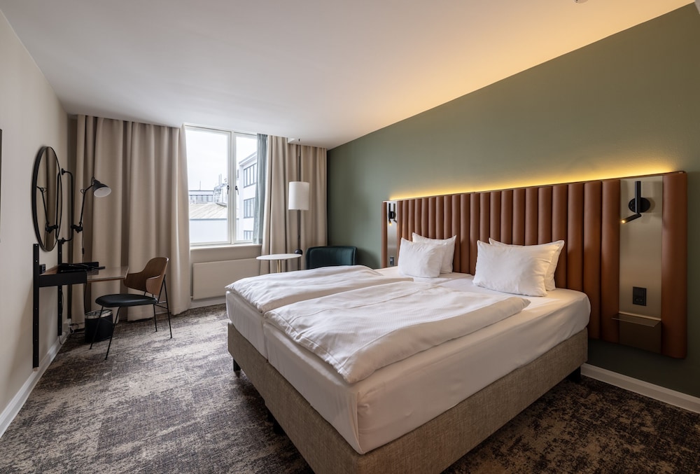 SUPERIOR, DOUBLE BED