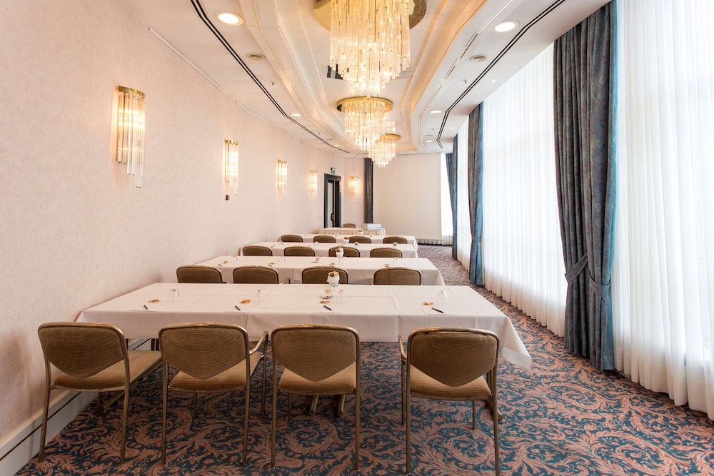 Radisson Blu Hotel Cottbus 64/67