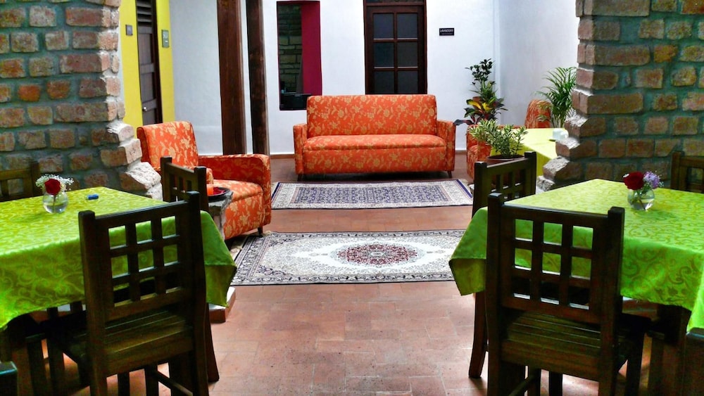 Casa De Las Rosas 3/63