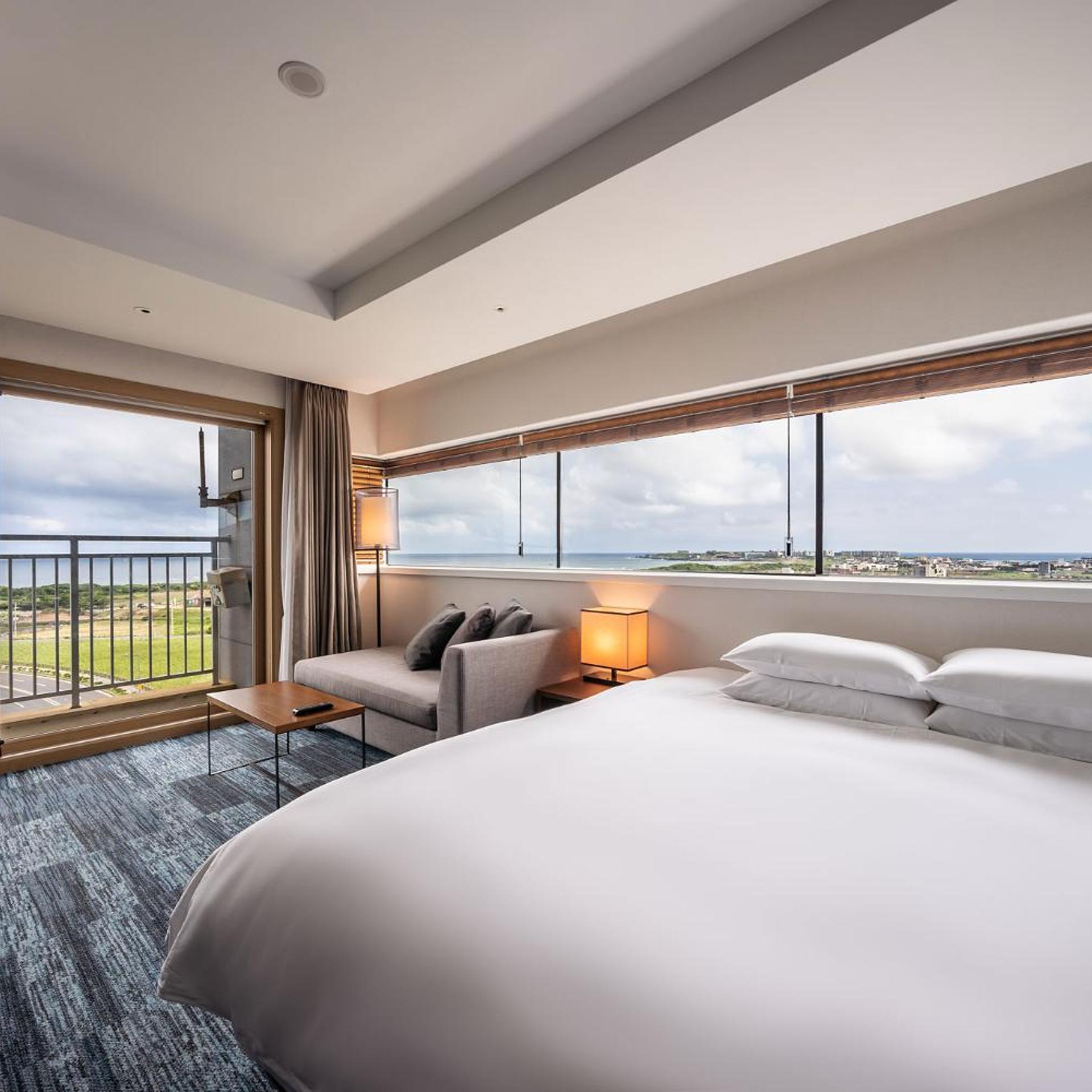 Premium, King Bed