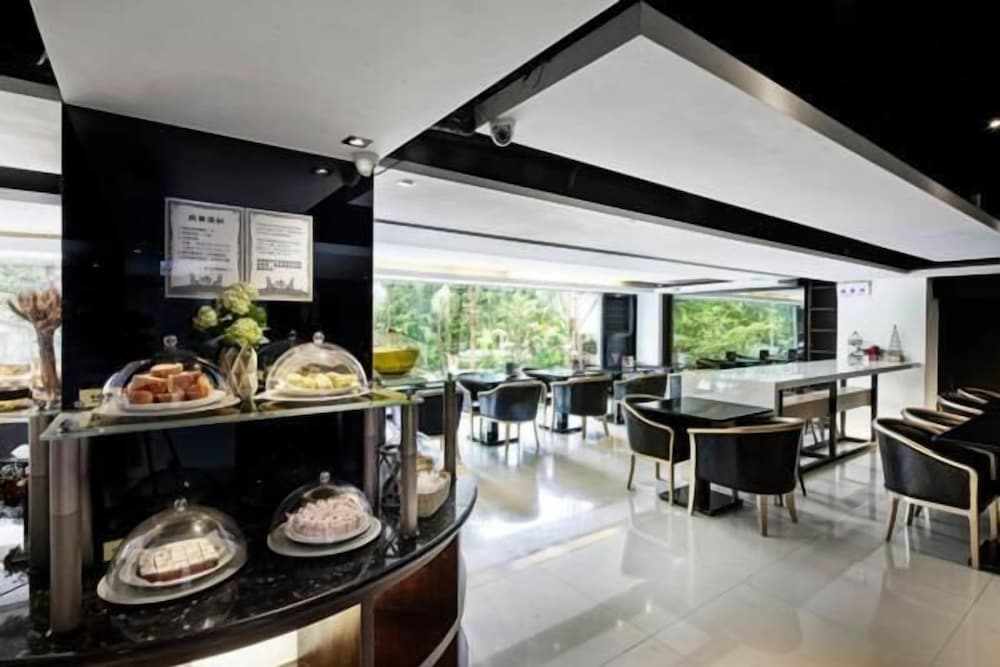 JBG Hot Spring Resort Hotel 52/64