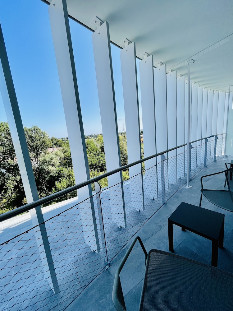 Golden Tulip Lyon Ouest Techlid - Hotel & Spa 42/76
