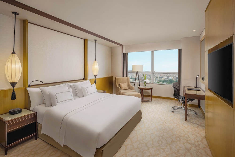 Melia Hanoi 20/50