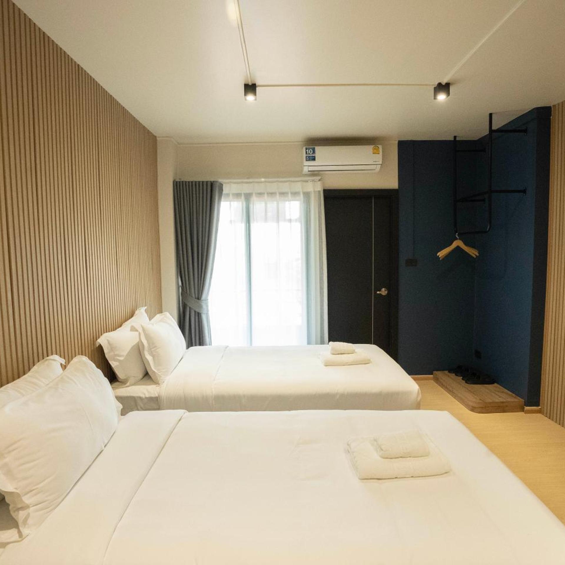 Room, Twin Beds