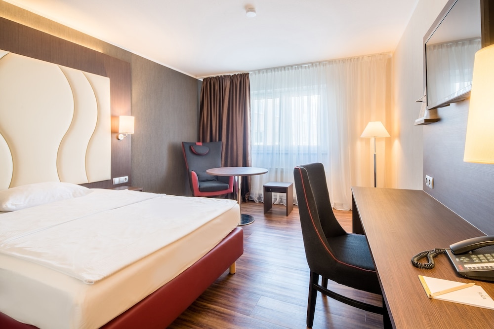 Airways Hotel Frankfurt Airport West 8/50