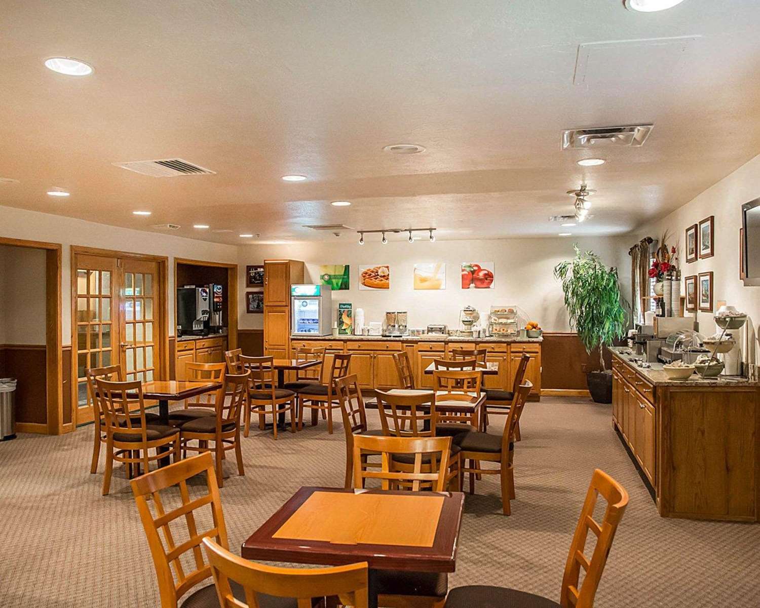Quality Inn & Suites Cincinnati I-275 25/26