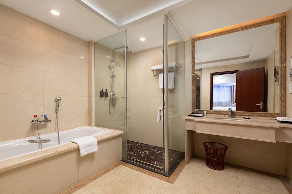Haili Garden Hotel 50/50