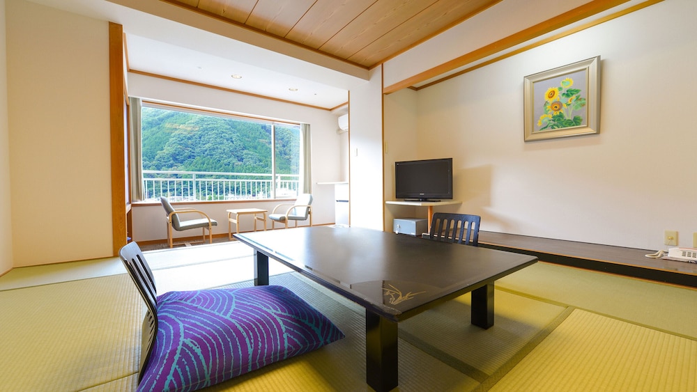 Hotel Kinugawa Gyoen 8/55