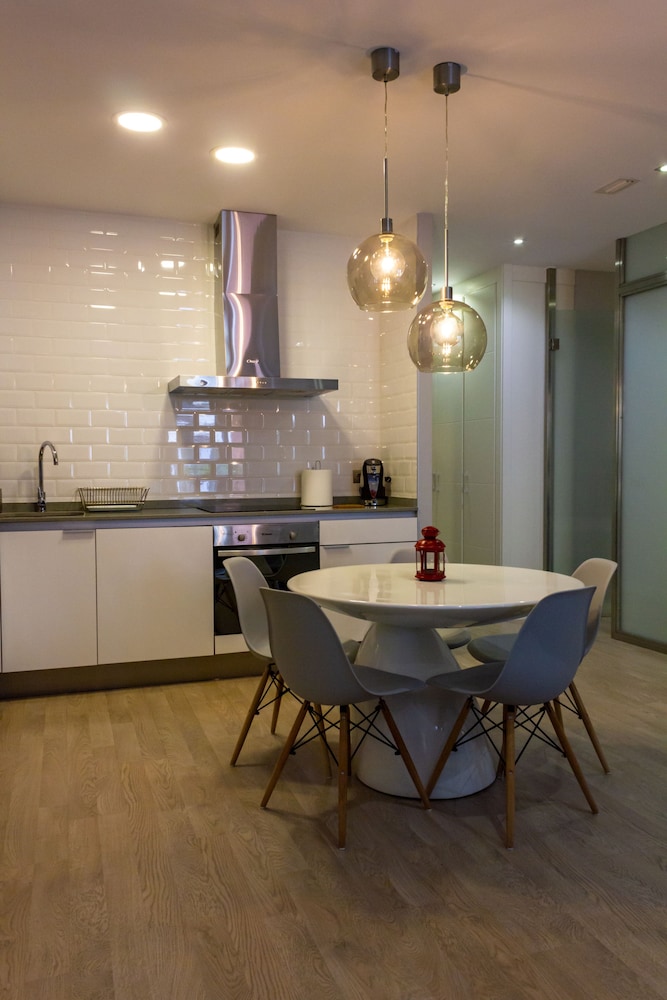 Arenal Suites 25/50