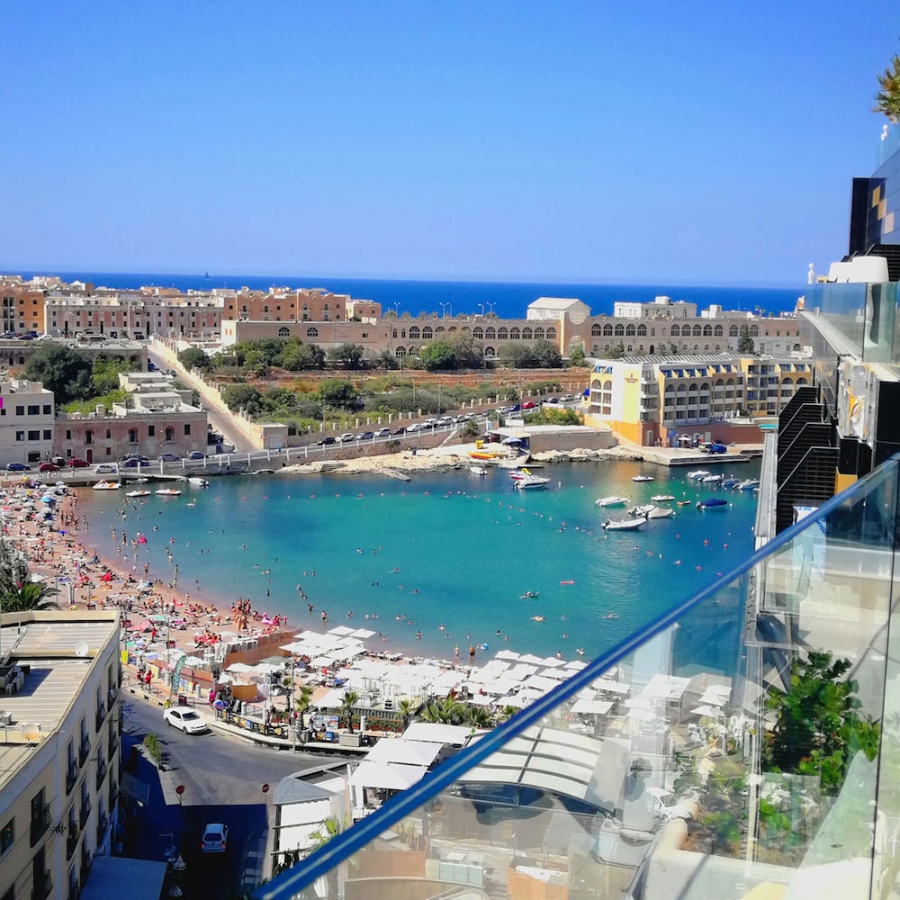 HOLIDAY INN EXPRESS MALTA 67/68