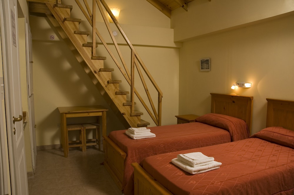 Hotel Del Glaciar Libertador 43/64