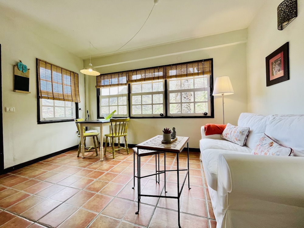 APARTAMENTOS LOS TELARES 7/50